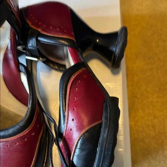 John Fluevog QTee Black and Cherry Buckle heels size 8 ( typical size 8.5) - Picture 5 of 14